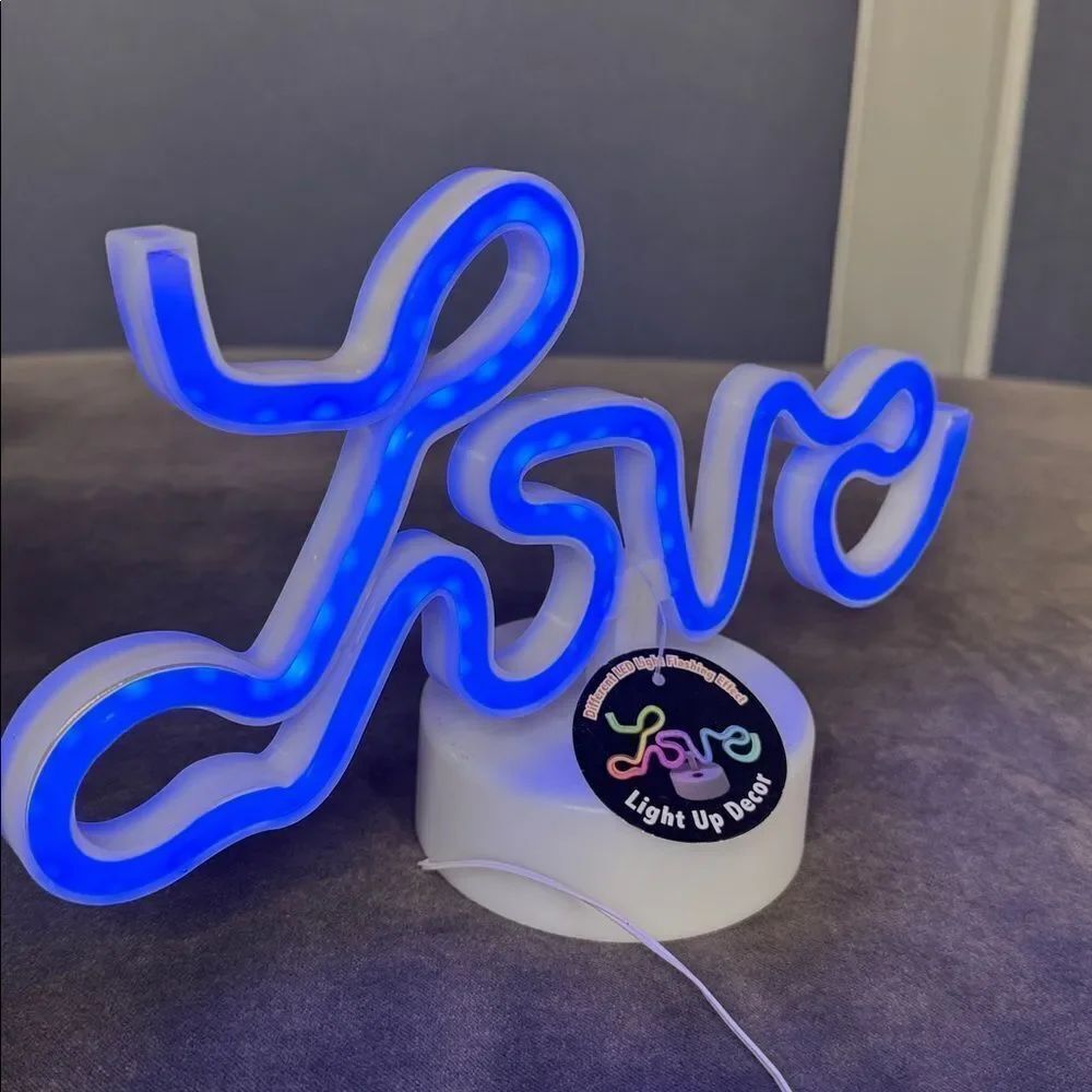 Colorful LED Love Sign Multiple Different LED Light Effects NEW - Picture 3 of 9